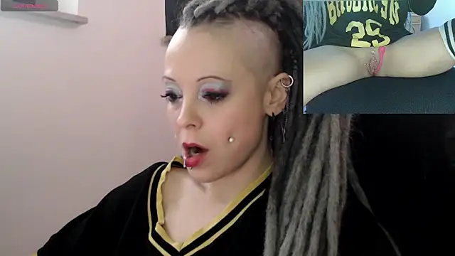 Snapshot of EdgesOfReality chatting on 13, 1, 2026 EdgesOfReality online show from 13, 1, 2026