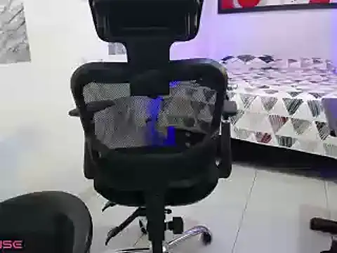 Zaya Smith online show from 1, 2, 2025