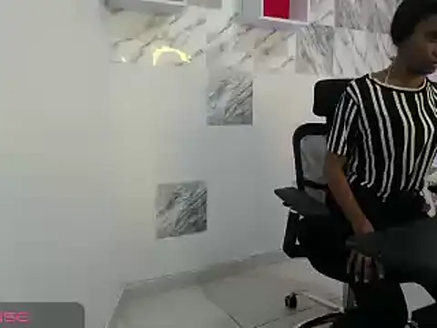 Zaya Smith online show from 1, 2, 2025