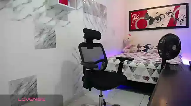 Zaya Smith online show from 9, 2, 2025