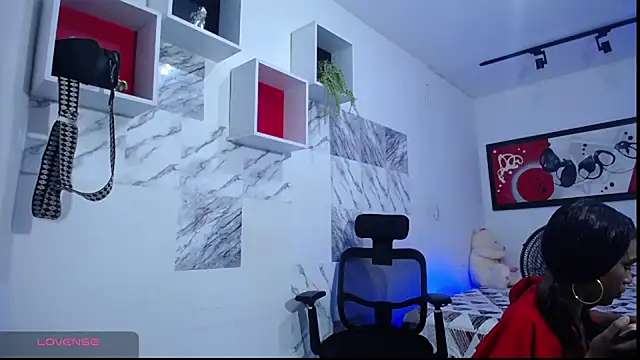 Zaya Smith online show from 18, 2, 2025