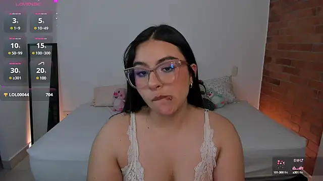 charlotte blass online show from 6, 1, 2025