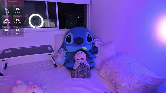 charlotte blass online show from 5, 2, 2026