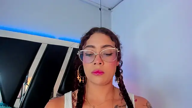 antonelllepiercee online show from 15, 3, 2025