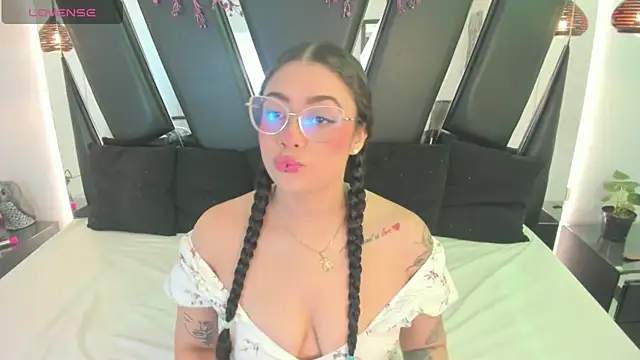 antonelllepiercee online show from 19, 7, 2026