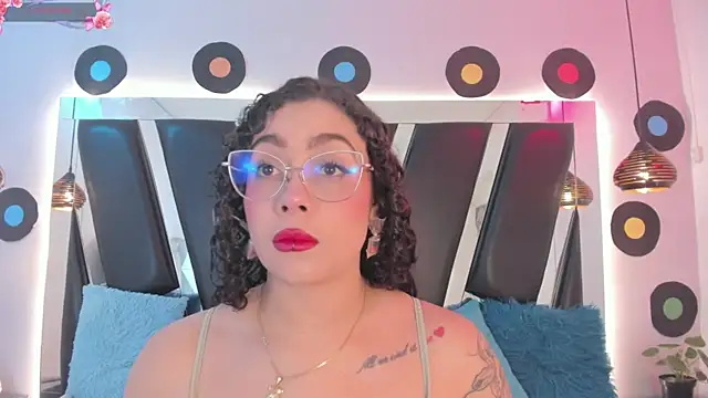 antonelllepiercee online show from 6, 8, 2026