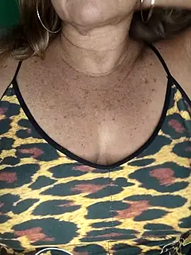 Snapshot of Kasandra_Ho chatting on 2, 11, 2025 Kasandra Ho online show from 2, 11, 2025