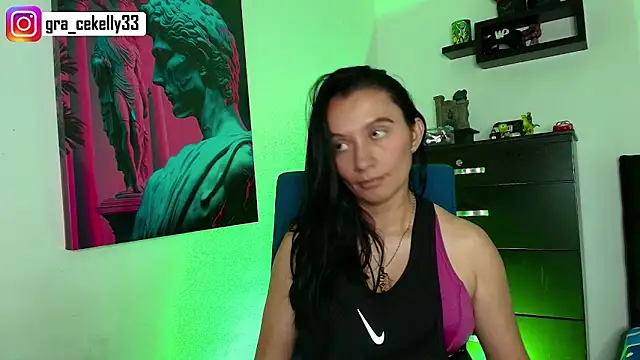 Snapshot of gracekelly12 chatting on 7, 3, 2025 gracekelly12 online show from 7, 3, 2025