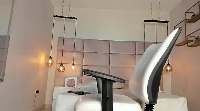 King Dante  online show from 13, 3, 2025