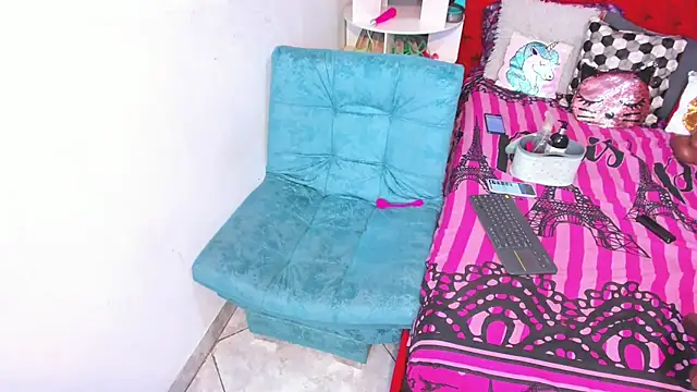 Snapshot of larafoxter chatting on 13, 2, 2026 larafoxter online show from 13, 2, 2026