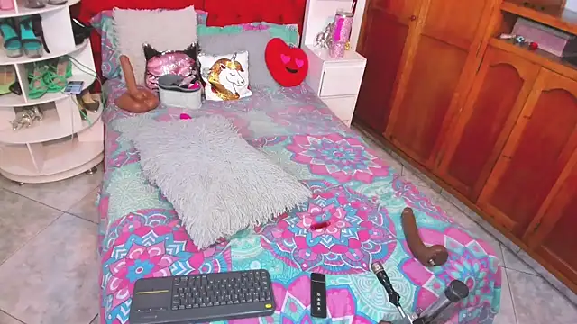 Snapshot of larafoxter chatting on 21, 3, 2026 larafoxter online show from 21, 3, 2026