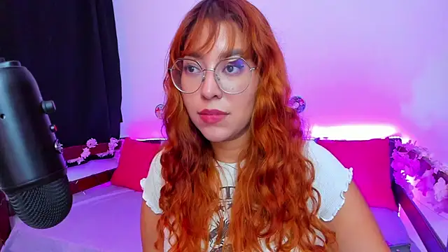  Moon Johnson online show from 14, 9, 2025