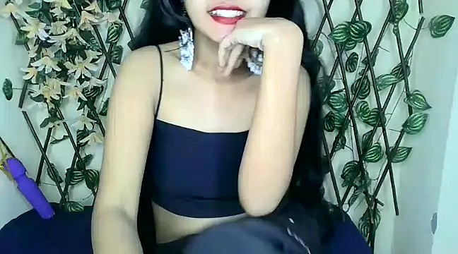 SUZY FROMUS online show from 6, 2, 2025