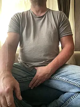 Snapshot of Haariglang chatting on 4, 12, 2025 Haariglang online show from 4, 12, 2025