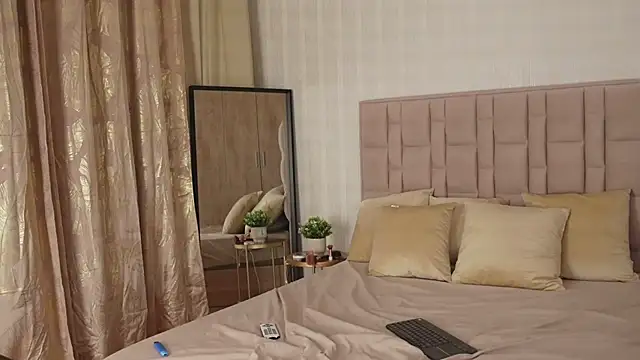 GabyRios online show from 26, 2, 2025