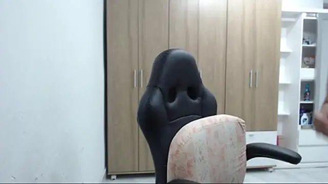 RoxanaLove9 online show from 16, 11, 2025