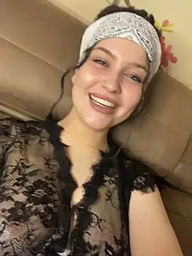 KikiWatson online show from 2, 3, 2025