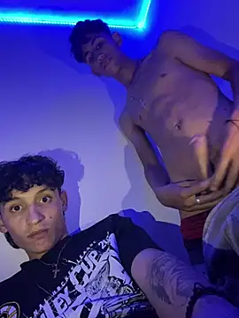 Snapshot of LatinBoysxxx chatting on 15, 1, 2025 LatinBoysxxx online show from 15, 1, 2025