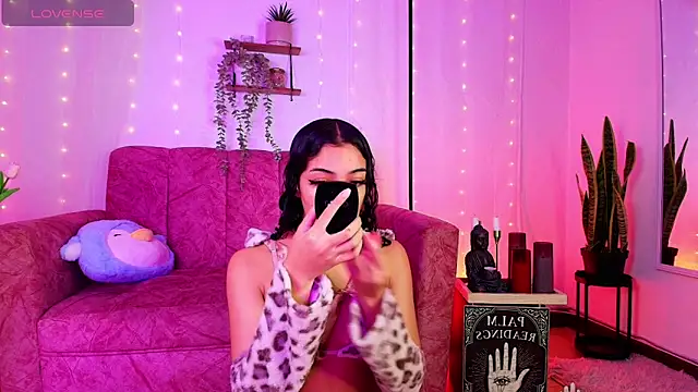 Sara Jhonson online show from 17, 5, 2026