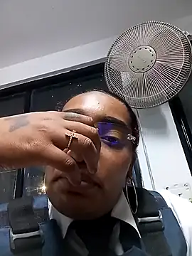 Cinnamon-Skin online show from 4, 12, 2024