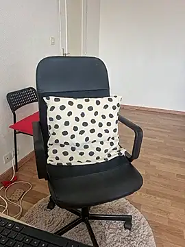 JennyCoquine online show from 13, 7, 2026