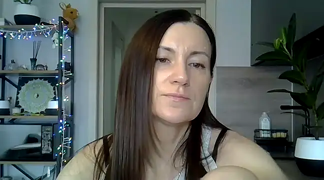Snapshot of jainesummer chatting on 6, 2, 2025 jainesummer online show from 6, 2, 2025