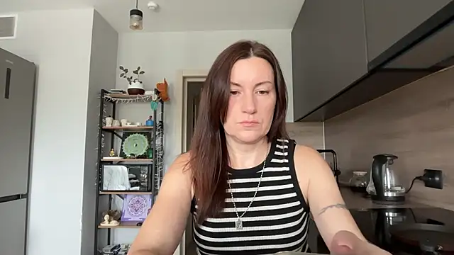 Snapshot of jainesummer chatting on 15, 9, 2025 jainesummer online show from 15, 9, 2025