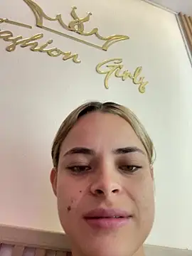 HannaRhodes online show from 28, 6, 2026