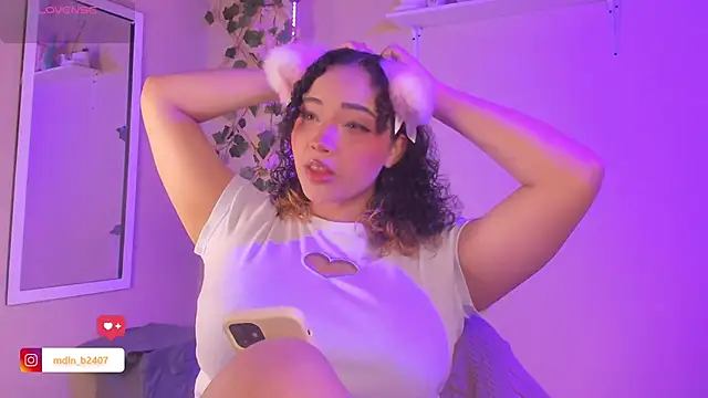 MadelineBenet online show from 12, 9, 2025