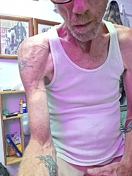 Undercover Pornstar online show from 20, 7, 2026