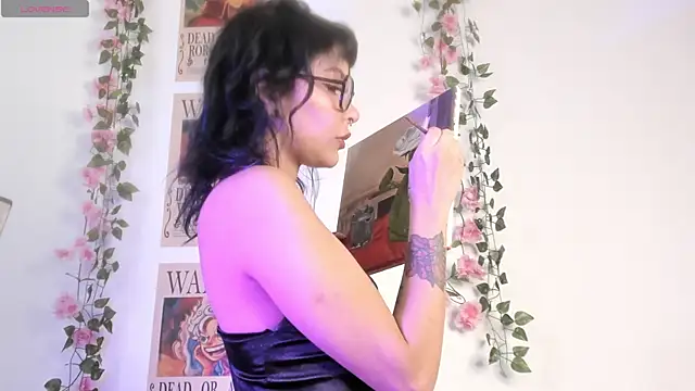 Luna-Chann online show from 10, 7, 2026