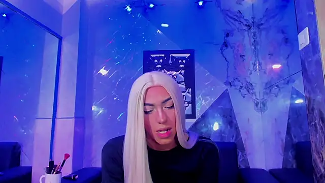 Isabella stanford2 online show from 17, 5, 2026