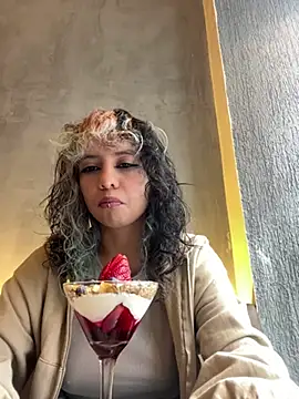 Snapshot of Sweet_Chaos chatting on 27, 2, 2025 Sweet Chaos online show from 27, 2, 2025