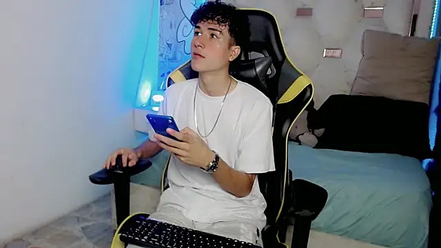 johnny cagee online show from 14, 12, 2025