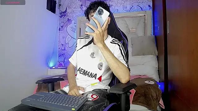 johnny cagee online show from 4, 3, 2026