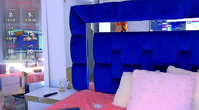 Alba Grey online show from 2, 3, 2025