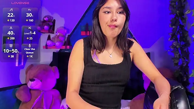 Snapshot of _Sophie__miller chatting on 8, 3, 2025  Sophie  miller online show from 8, 3, 2025