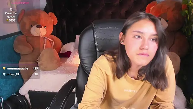 Snapshot of _Sophie__miller chatting on 10, 3, 2025  Sophie  miller online show from 10, 3, 2025