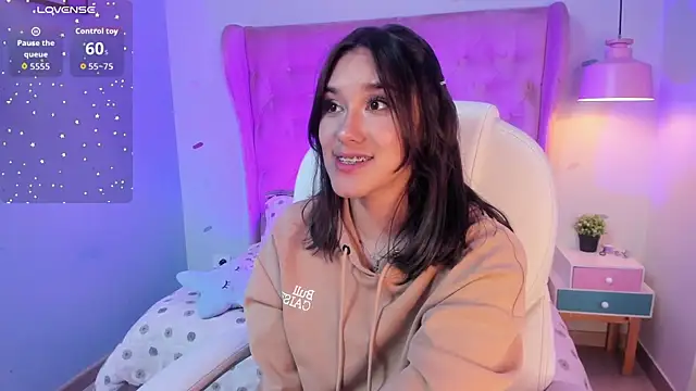 Snapshot of _Sophie__miller chatting on 27, 9, 2025  Sophie  miller online show from 27, 9, 2025