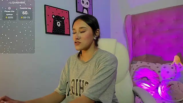 Snapshot of _Sophie__miller chatting on 29, 9, 2025  Sophie  miller online show from 29, 9, 2025