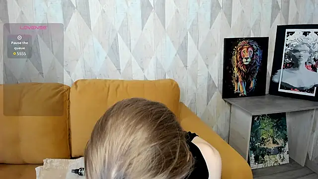 Snapshot of Michelle_Blond chatting on 1, 3, 2025 Michelle Blond online show from 1, 3, 2025