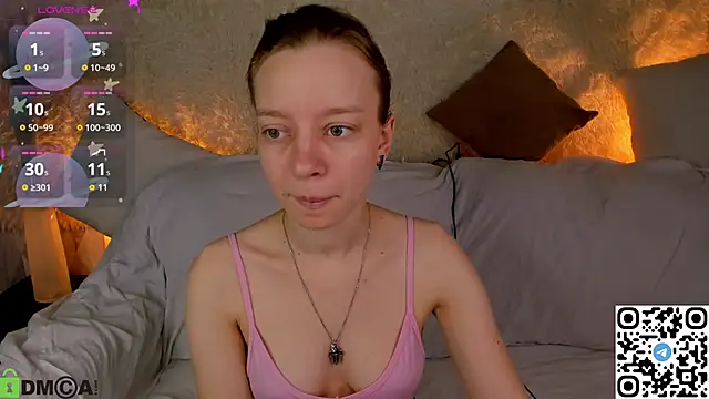 Snapshot of Michelle_Blond chatting on 4, 12, 2025 Michelle Blond online show from 4, 12, 2025