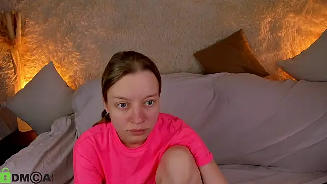 Snapshot of Michelle_Blond chatting on 18, 12, 2025 Michelle Blond online show from 18, 12, 2025