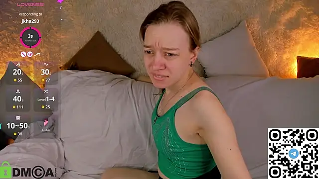 Snapshot of Michelle_Blond chatting on 7, 1, 2026 Michelle Blond online show from 7, 1, 2026