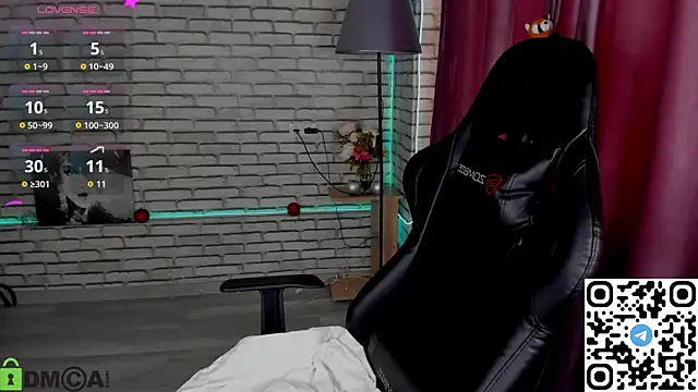 Snapshot of Michelle_Blond chatting on 9, 1, 2026 Michelle Blond online show from 9, 1, 2026