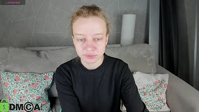 Snapshot of Michelle_Blond chatting on 1, 3, 2026 Michelle Blond online show from 1, 3, 2026