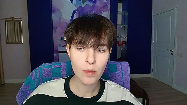 EmiliaYours online show from 11, 1, 2025