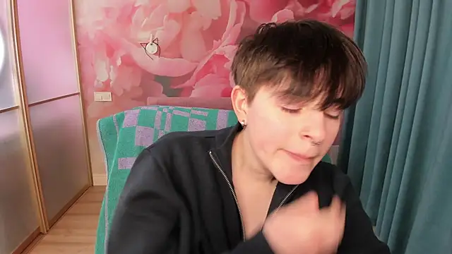 EmiliaYours online show from 17, 1, 2025