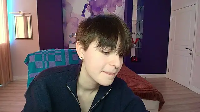 EmiliaYours online show from 9, 2, 2025