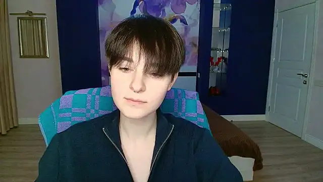 EmiliaYours online show from 9, 2, 2025